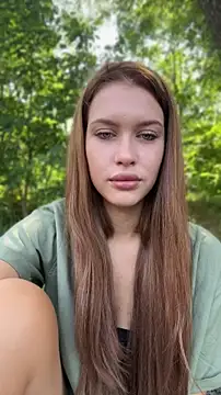 Snapshot of KikiWatson chatting on 19, 6, 2026 KikiWatson online show from 19, 6, 2026