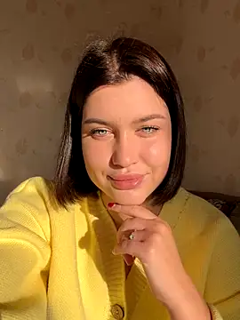 KikiWatson online show from 18, 10, 2025