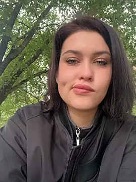 KikiWatson online show from 26, 9, 2025