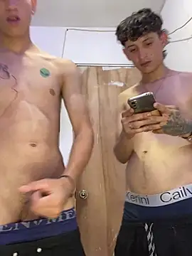 LatinBoysxxx online show from 17, 1, 2025