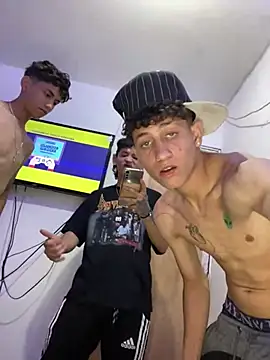 LatinBoysxxx online show from 16, 1, 2025