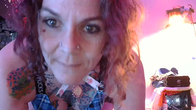 thatonespicychick online show from 2, 2, 2025