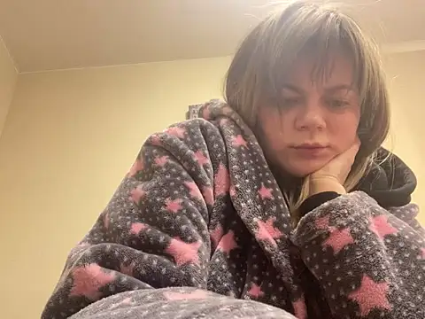 SkyAdelina241 online show from 14, 2, 2025