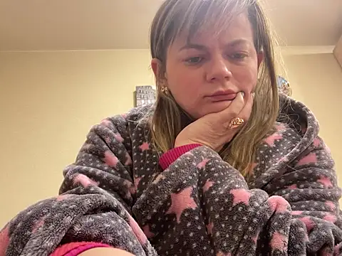 SkyAdelina241 online show from 27, 2, 2025