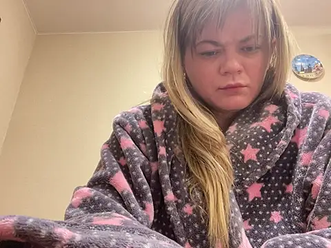 SkyAdelina241 online show from 8, 2, 2025