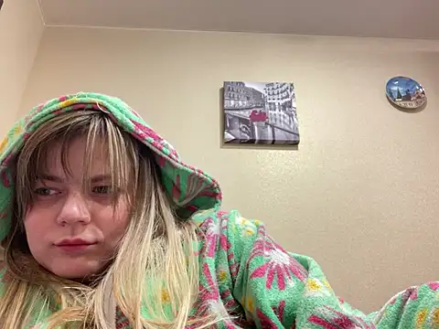 SkyAdelina241 online show from 4, 2, 2025