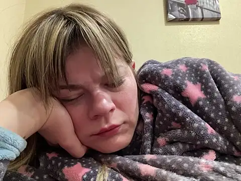 SkyAdelina241 online show from 24, 2, 2025