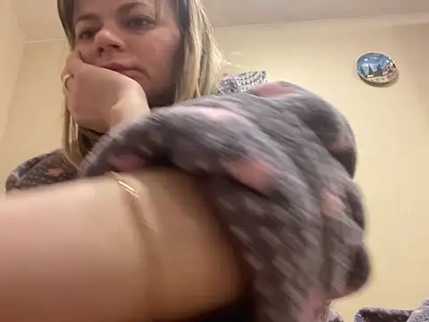 SkyAdelina241 online show from 8, 3, 2025