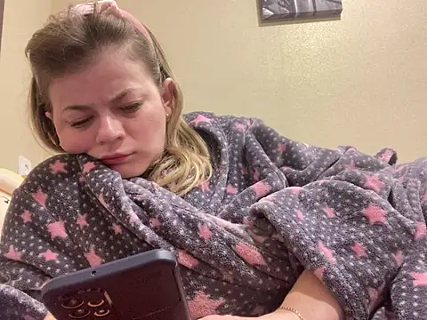 SkyAdelina241 online show from 14, 3, 2025