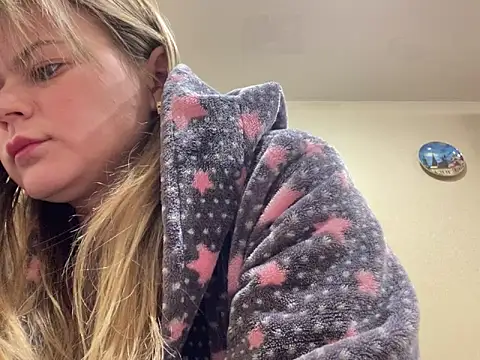 SkyAdelina241 online show from 3, 2, 2025