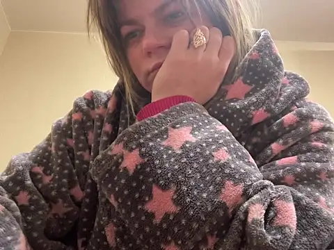 SkyAdelina241 online show from 26, 2, 2025