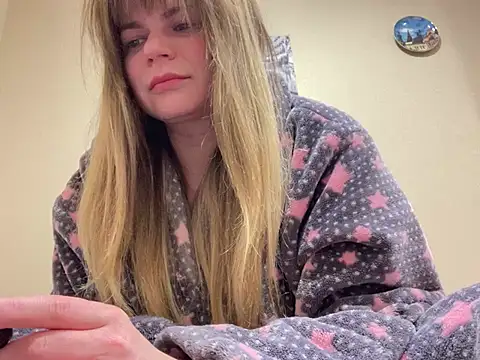 SkyAdelina241 online show from 28, 2, 2025