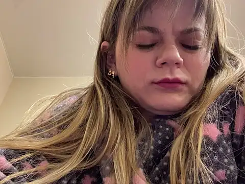 SkyAdelina241 online show from 1, 3, 2025