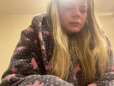 SkyAdelina241 online show from 13, 2, 2025