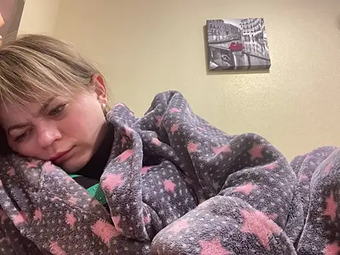 SkyAdelina241 online show from 9, 3, 2025