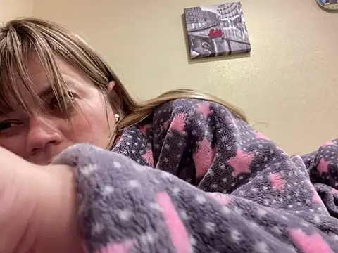 SkyAdelina241 online show from 5, 2, 2025