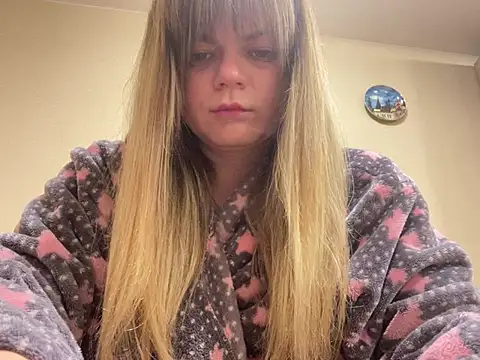 SkyAdelina241 online show from 27, 1, 2025