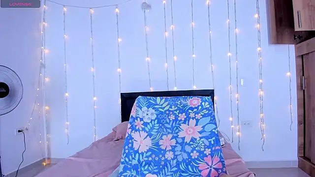 medussa13  online show from 28, 2, 2025