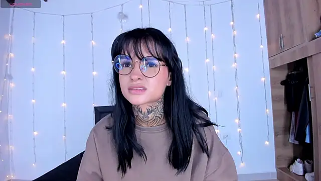 medussa13  online show from 25, 2, 2025