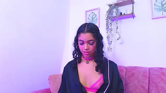 Sara Jhonson online show from 12, 1, 2025