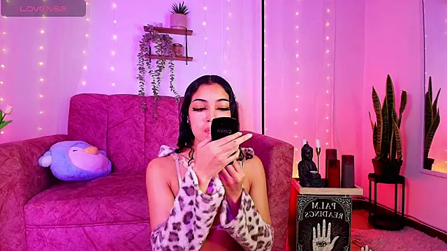 Sara Jhonson online show from 17, 5, 2026