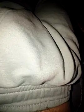 Snapshot of Landryyyyy chatting on 10, 1, 2025 Landryyyyy online show from 10, 1, 2025