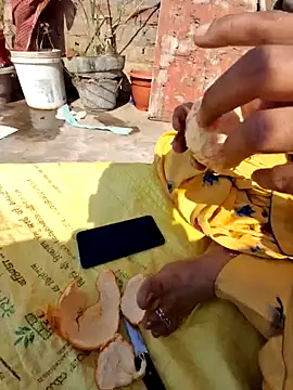 menakshiiikaur online show from 28, 1, 2025