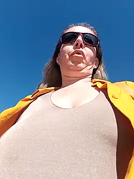 Snapshot of uber_babe chatting on 6, 2, 2026 uber babe online show from 6, 2, 2026