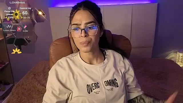 AlessiaVal  online show from 25, 9, 2025