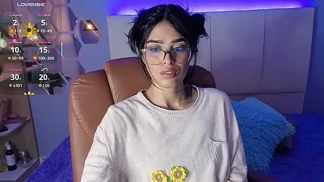 AlessiaVal  online show from 15, 9, 2025