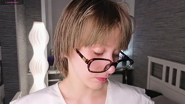 EthalBuffkin online show from 10, 4, 2026