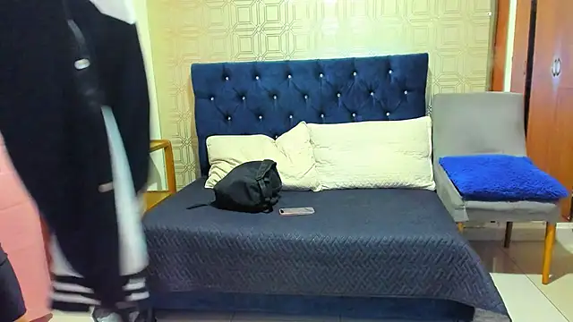 Snapshot of yulianademond66 chatting on 13, 2, 2025 yulianademond66 online show from 13, 2, 2025