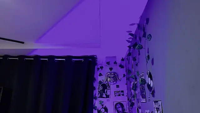 yulianademond66 online show from 22, 4, 2026