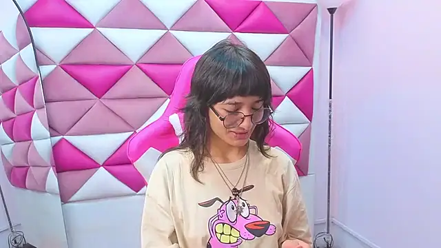 Snapshot of Danny_Face chatting on 27, 11, 2025 Danny Face online show from 27, 11, 2025