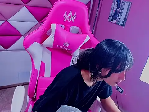 Snapshot of Danny_Face chatting on 10, 9, 2025 Danny Face online show from 10, 9, 2025