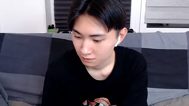 Miram Yu online show from 13, 1, 2025