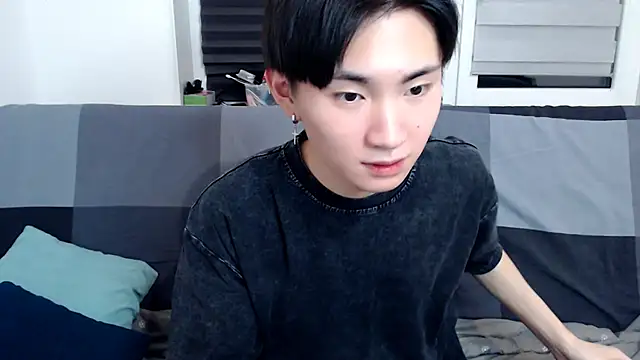 Miram Yu online show from 26, 1, 2025