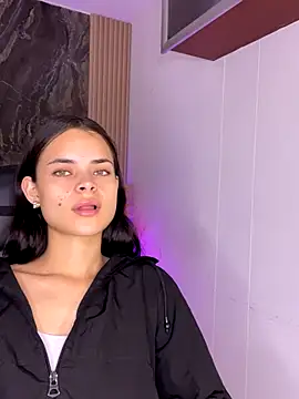 HannaRhodes online show from 27, 10, 2025