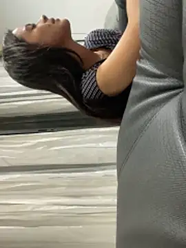 HannaRhodes online show from 5, 12, 2025