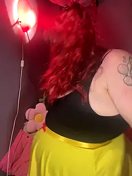 Snapshot of puffpixiee chatting on 10, 10, 2025 puffpixiee online show from 10, 10, 2025