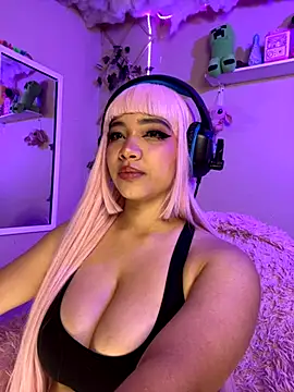 Snapshot of MadelineBenet chatting on 20, 10, 2025 MadelineBenet online show from 20, 10, 2025