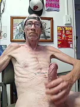 Undercover Pornstar online show from 3, 7, 2026