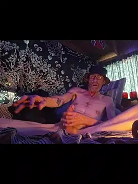Undercover Pornstar online show from 9, 5, 2026