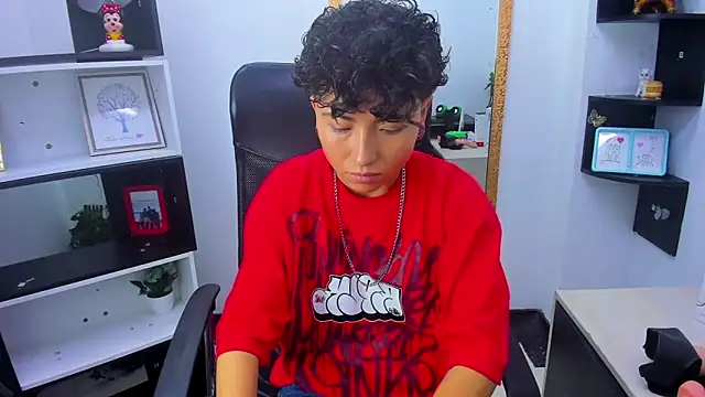 Snapshot of Im_Mathias chatting on 30, 10, 2025 Im Mathias online show from 30, 10, 2025