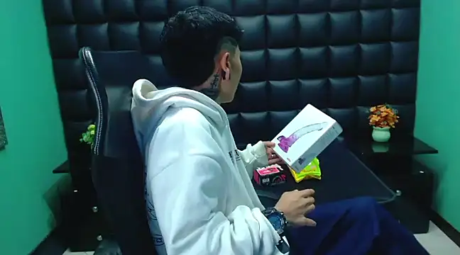 Snapshot of Im_Mathias chatting on 13, 3, 2025 Im Mathias online show from 13, 3, 2025