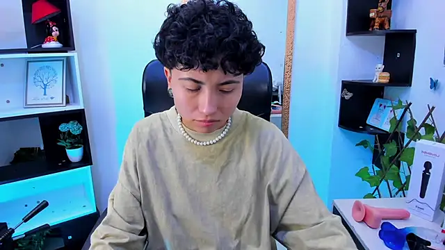 Snapshot of Im_Mathias chatting on 22, 11, 2025 Im Mathias online show from 22, 11, 2025