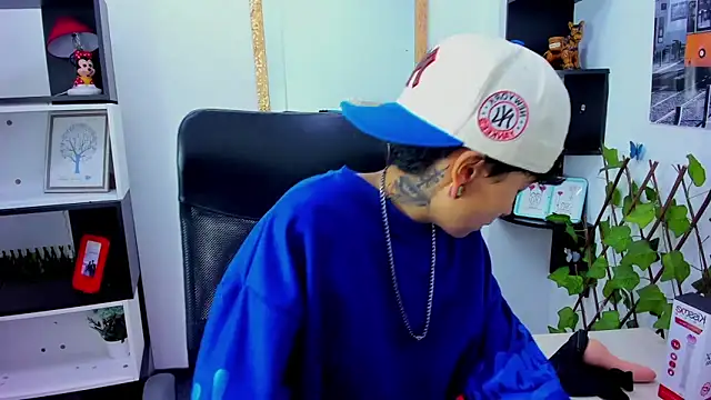 Snapshot of Im_Mathias chatting on 15, 10, 2025 Im Mathias online show from 15, 10, 2025