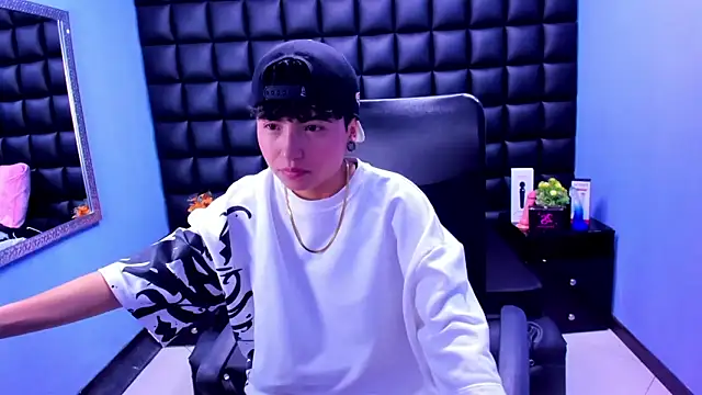 Snapshot of Im_Mathias chatting on 13, 9, 2025 Im Mathias online show from 13, 9, 2025