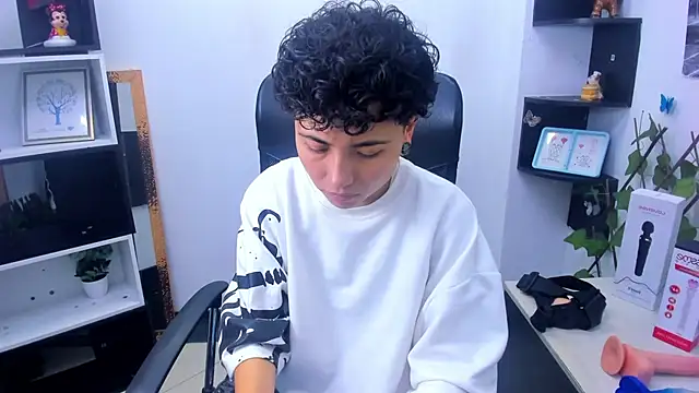 Snapshot of Im_Mathias chatting on 19, 11, 2025 Im Mathias online show from 19, 11, 2025