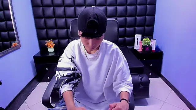 Snapshot of Im_Mathias chatting on 12, 9, 2025 Im Mathias online show from 12, 9, 2025